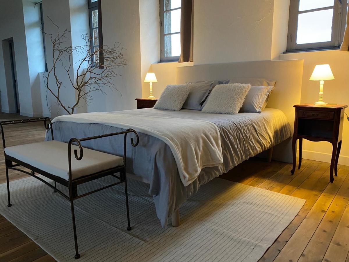 Plougonver Demeure De Kergoguen Bed & Breakfast エクステリア 写真