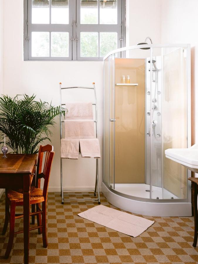 Plougonver Demeure De Kergoguen Bed & Breakfast エクステリア 写真