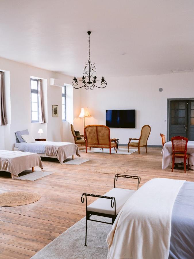 Plougonver Demeure De Kergoguen Bed & Breakfast エクステリア 写真